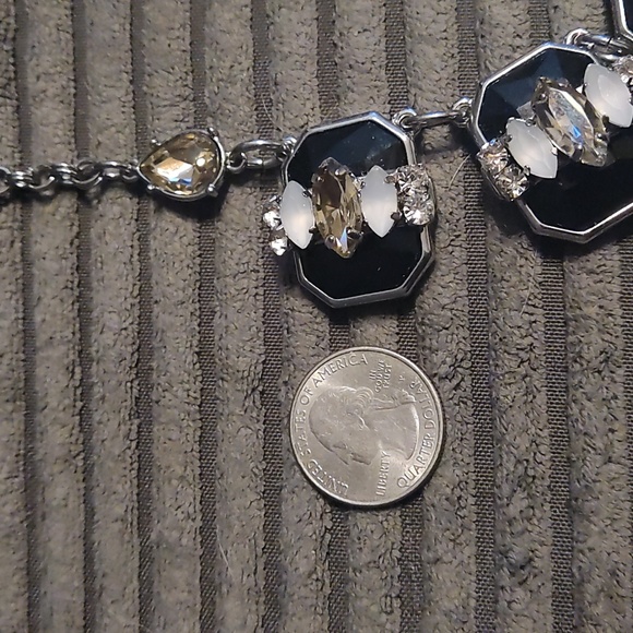 White House Black Market 16" To 19" adjustable - Picture 4 of 4